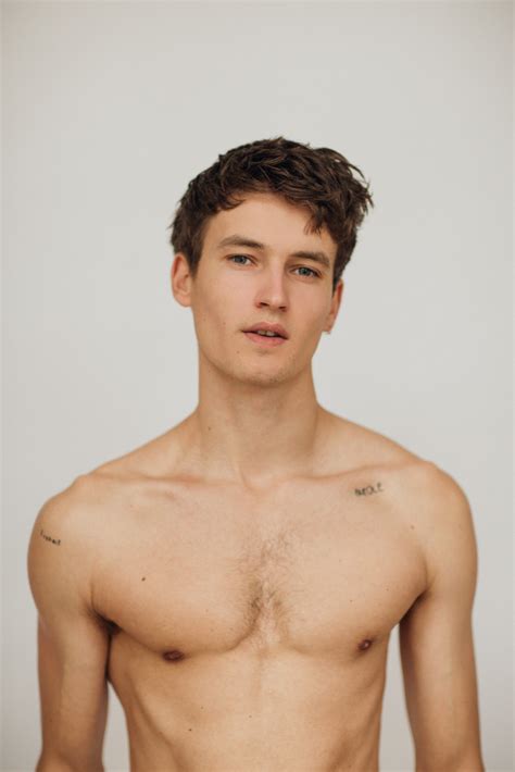 Model Behaviour: Frederik Ruegger 